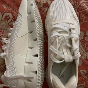 Reebok Zig Dynamica Sneakers Size 9